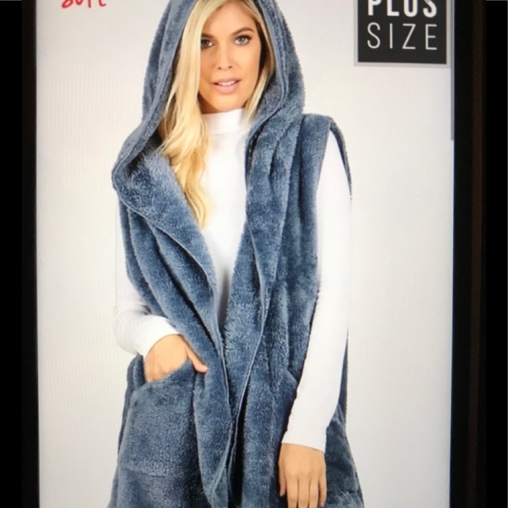 Zenana outfitters hooded vest NWT final price